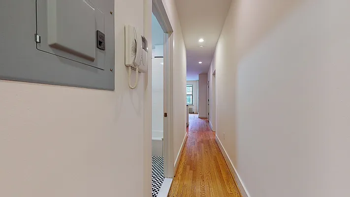 Rented by Bond New York | media 20