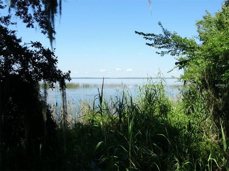 1st image of Lakeshore Dr