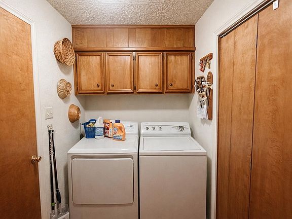 5th image of 8411 Geneva Ave
