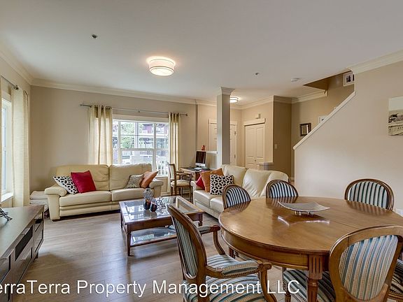 5th image of 1752 NE Park Dr