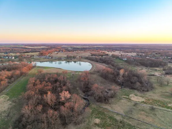 6302 W 295th St #200, Louisburg, KS 66053