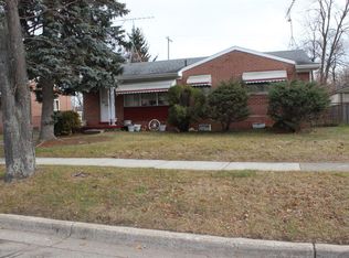1102 Marion Dr, Holly, MI