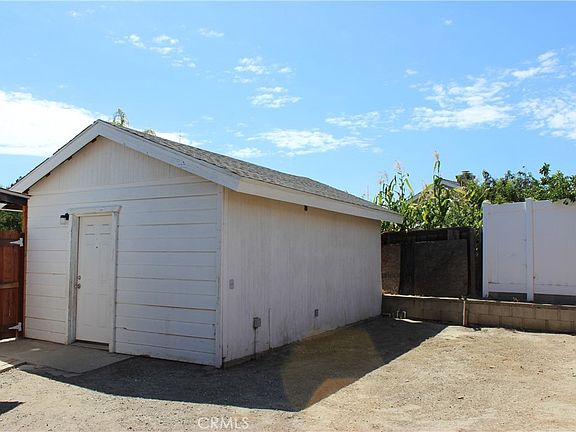 5th image of 42933 Woodside Ct