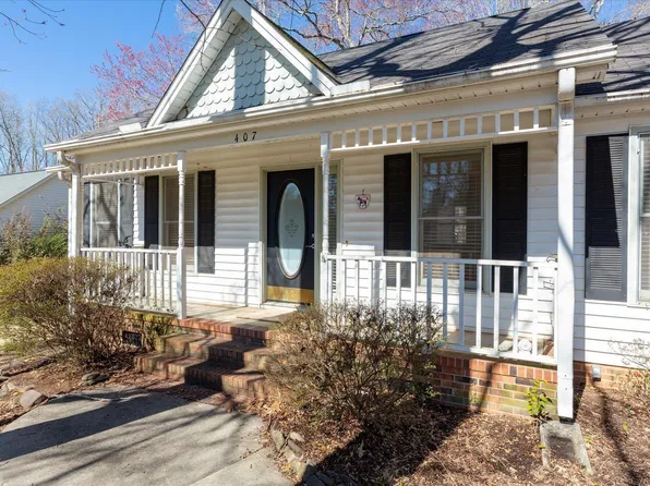 407 Timberview Ln, Simpsonville, SC 29681