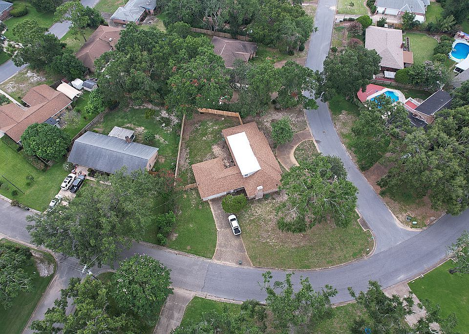 1st image of 100 Ingalls Dr