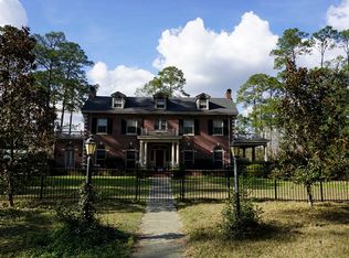 705 Cherokee Cir, Waycross, GA 31501