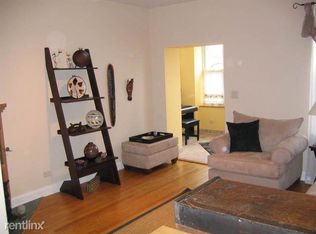 7652 N Greenview Ave #2, Chicago, IL 60626