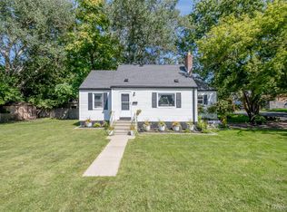 111 3rd St, Fenton, MI 48430