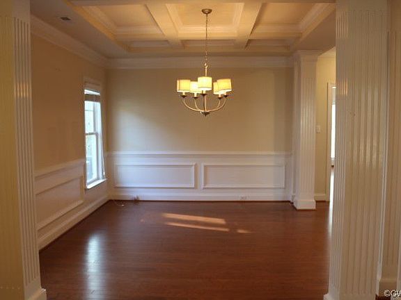 3rd image of 6751 N Donahue Dr