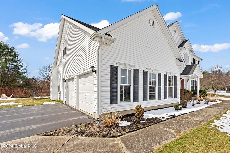 3rd image of 56 Francis Drive