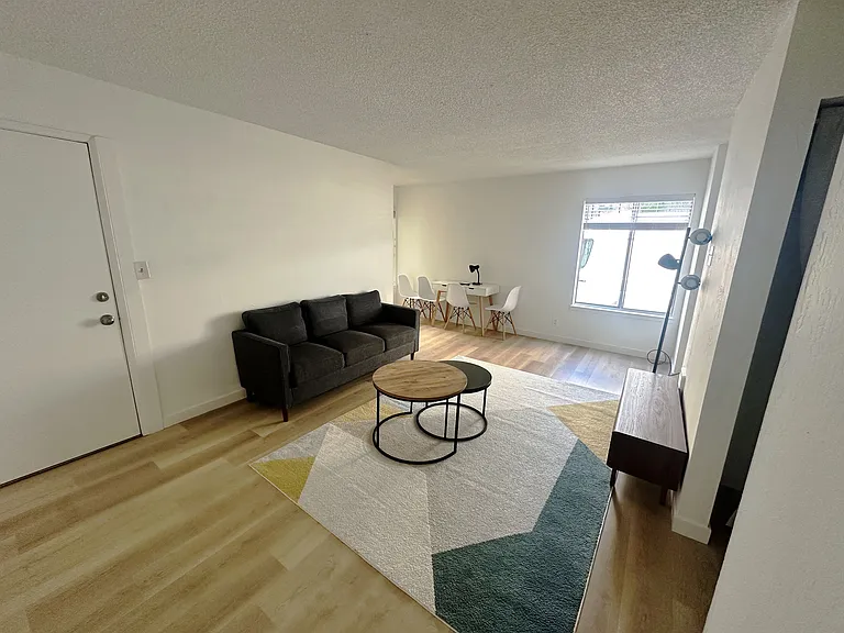 2435 Haste St #6 — Photo 4