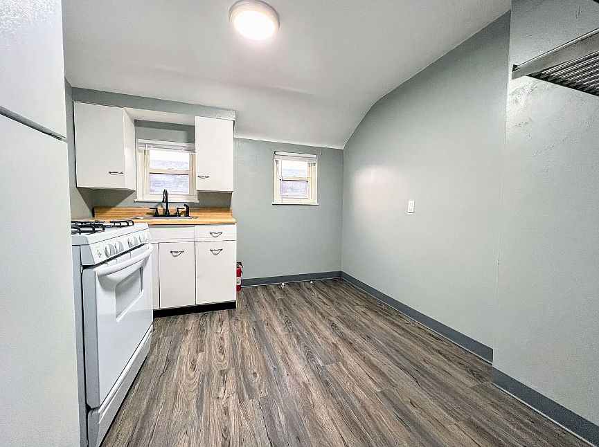 1st image of 6900 Riverside Pl Bldg 34