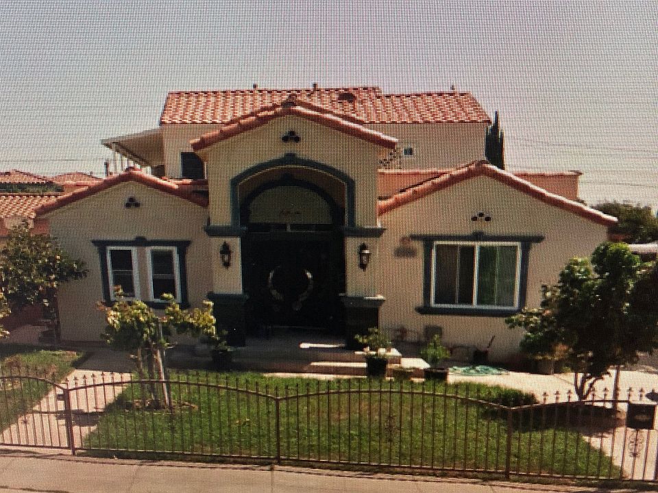 1st image of 122 Everett Ave