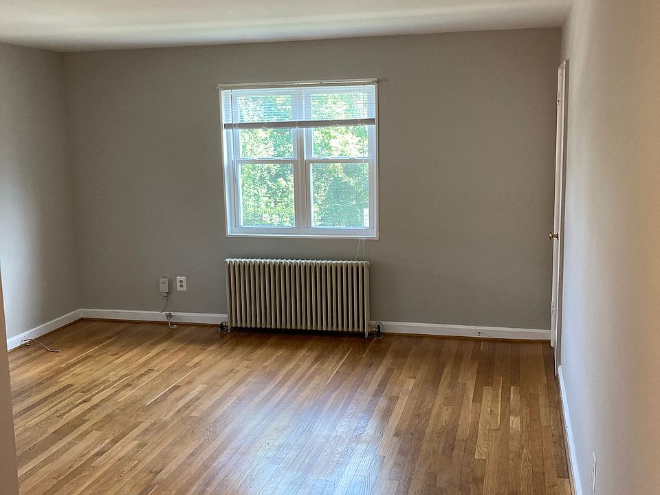 2nd image of 4012 Hallman St APT 4