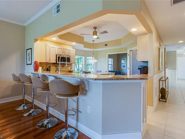 8177 Saratoga Dr #1002 — Photo 9