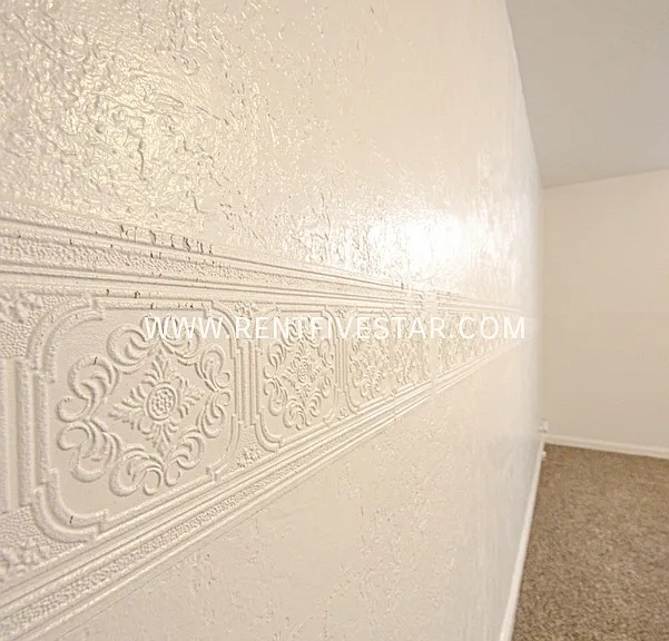 223 1/2 N 12th Ave — Photo 3