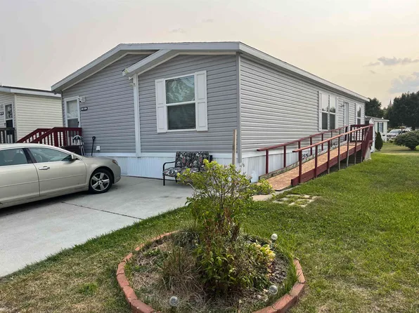 1012 Union Ct, Mount Pleasant, MI 48858