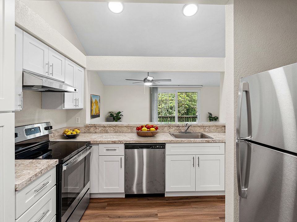 Experience modern living with this stylish kitchen, designed for both functionality and aesthetics.