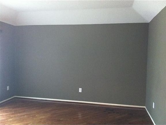 5th image of 3906 Elmwood Dr