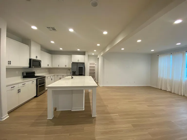 OPEN CONCEPT LIVING