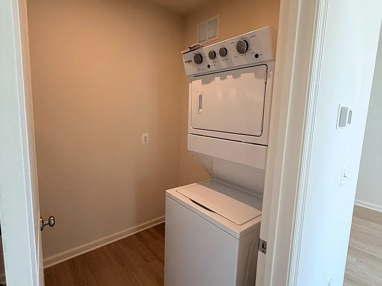 2548 Neabsco Common Pl — Photo 30