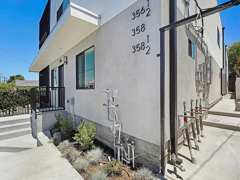 358 N Chicago St — Photo 14