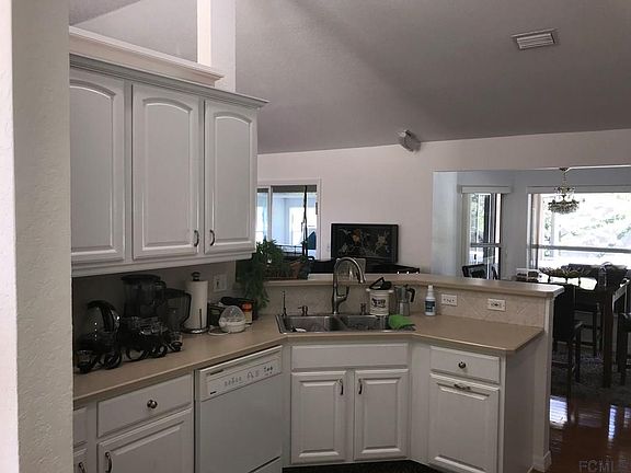 2nd image of 18 Bradmore Ln