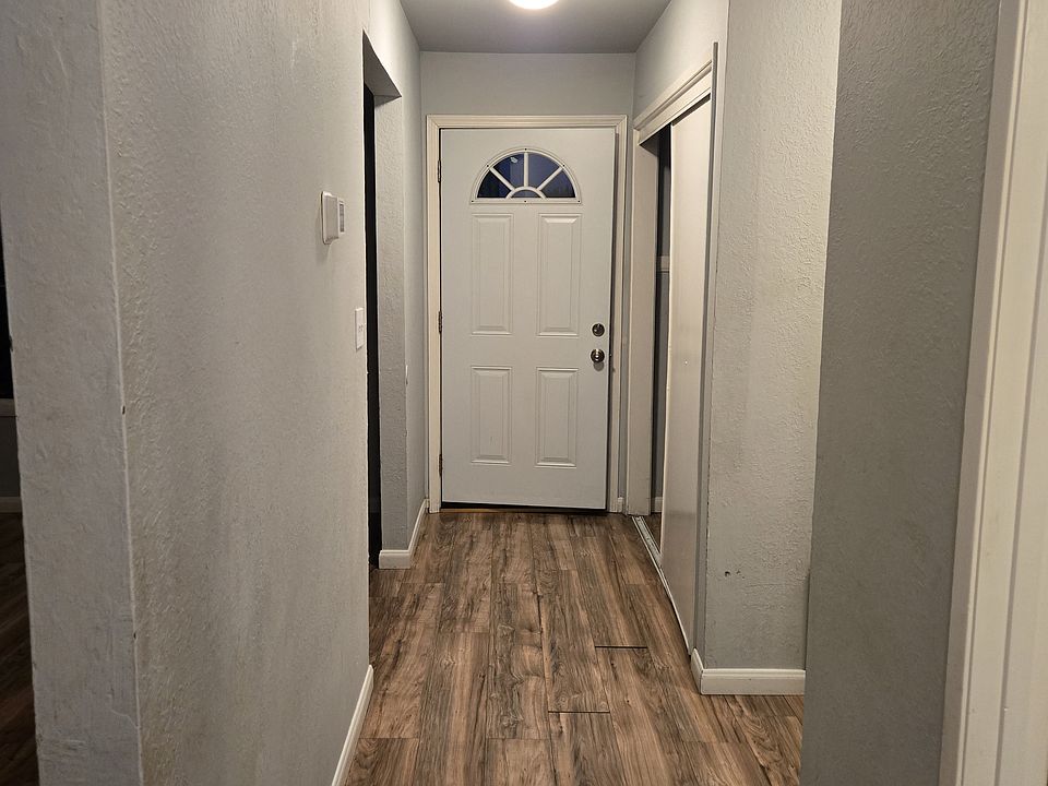 2nd image of 2806 Grant St APT C
