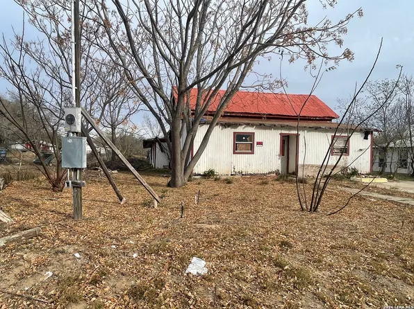 712 Devine LOT 11, Devine, TX 78016