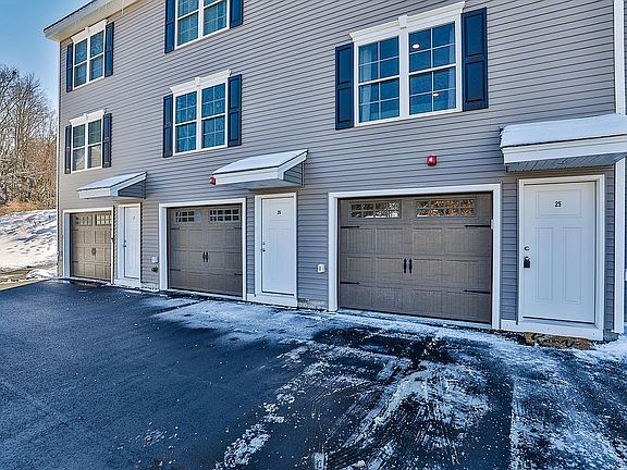 3rd image of 3 Nutfield Ct #25