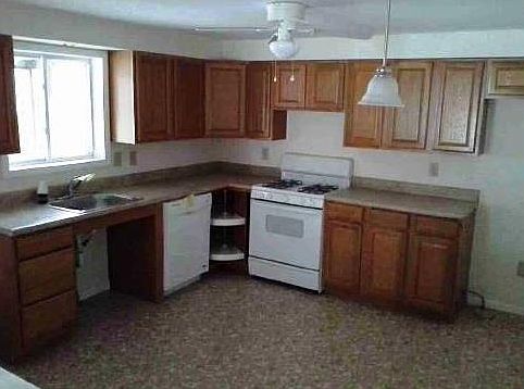3rd image of 207 Lilmont Dr