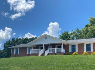 2005 Ridgefield Rd, Johnson City, TN 37601