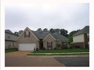 4621 Oakden Ln, Memphis, TN 38125