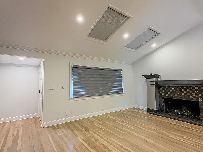 16 Brookside Dr — Photo 24