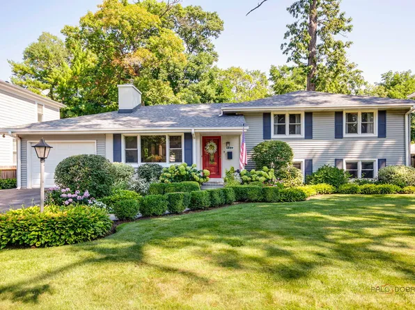 502 E Scranton Ave, Lake Bluff, IL 60044