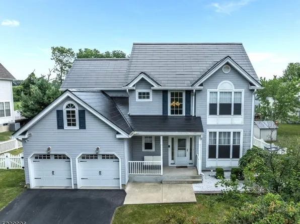 128 Pudding Stone Way, Lopatcong Twp., NJ 08865