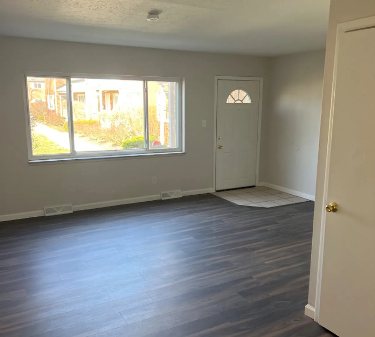 4935 Caroline Dr — Photo 1