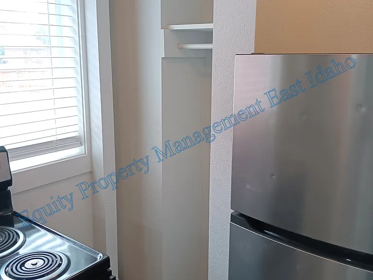 1335 S 5th Ave — Photo 44