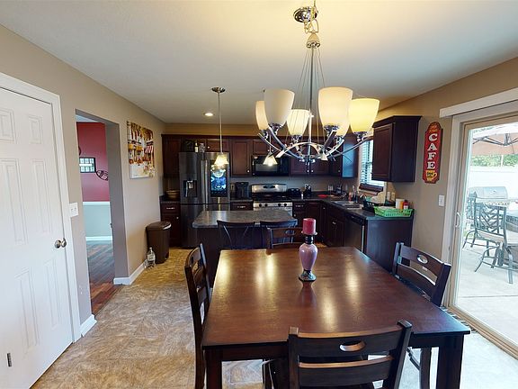 3rd image of 4211 Tyler Ln
