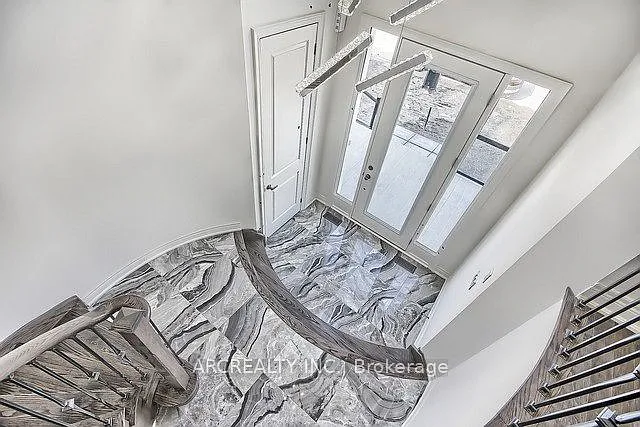 79 Baldry Ave — Photo 5