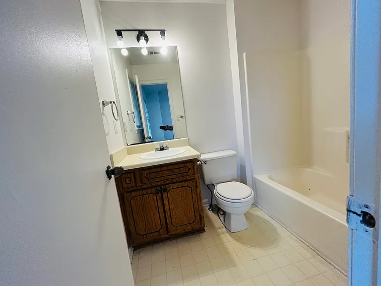 1710 Hunting Creek Dr SE — Photo 9