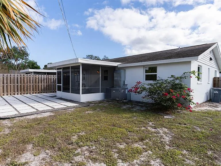 2233 Michele Dr — Photo 12