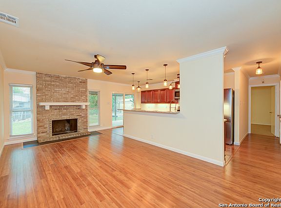 5th image of 1079 Honey Tree St