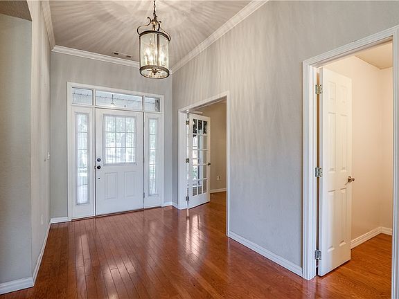 4th image of 3026 Whippoorwill Ln