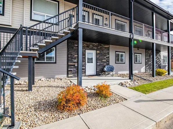 81 W Willow Rd #207, Blackfalds, AB T4M 0J3