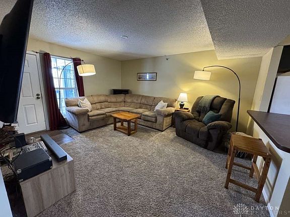 3rd image of 15 S Shafer St APT 608