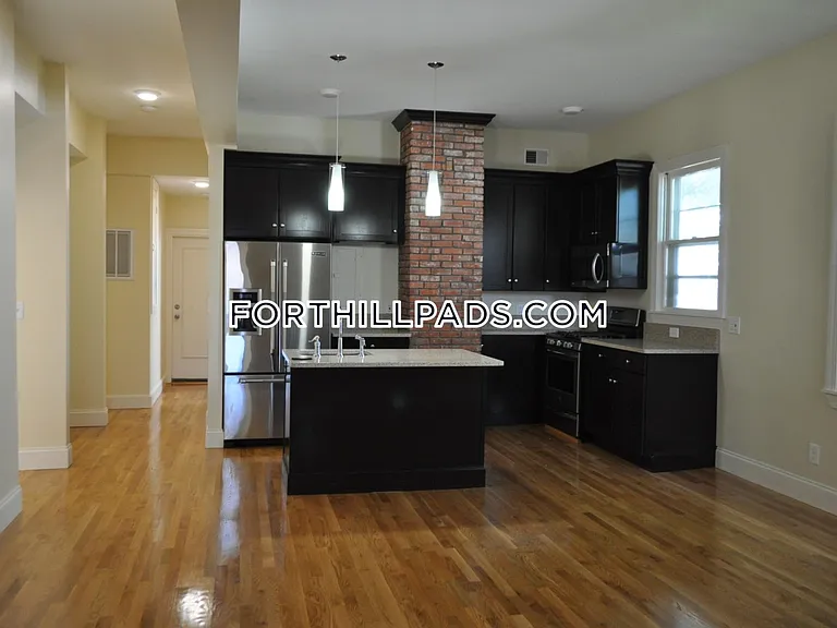 34 Juniper St #1 — Photo 37