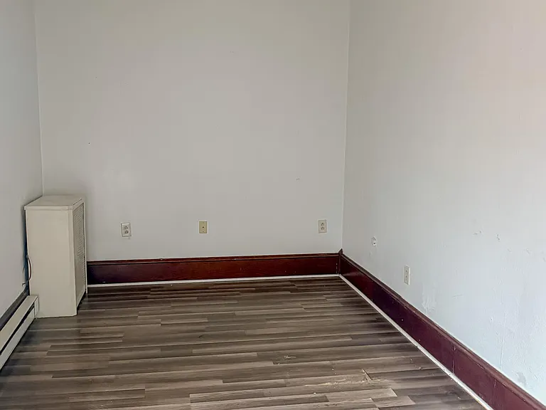 229 Ridge St #2B — Photo 3