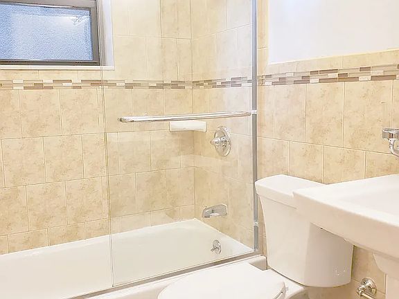 4th image of 25-26 38th St #1L