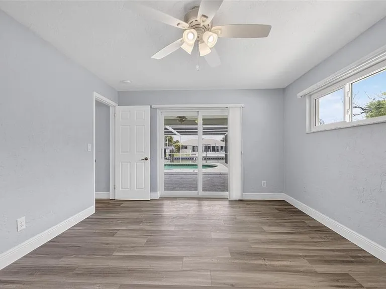 6305 Cottonwood Ln — Photo 34